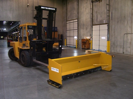 SnowPushers/Forklift2.JPG